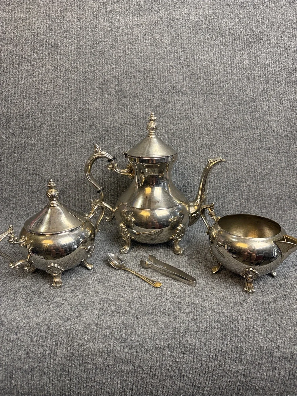 Silver plated, unmarked set: teapot, creamer, sugar bowl - Very Nice!